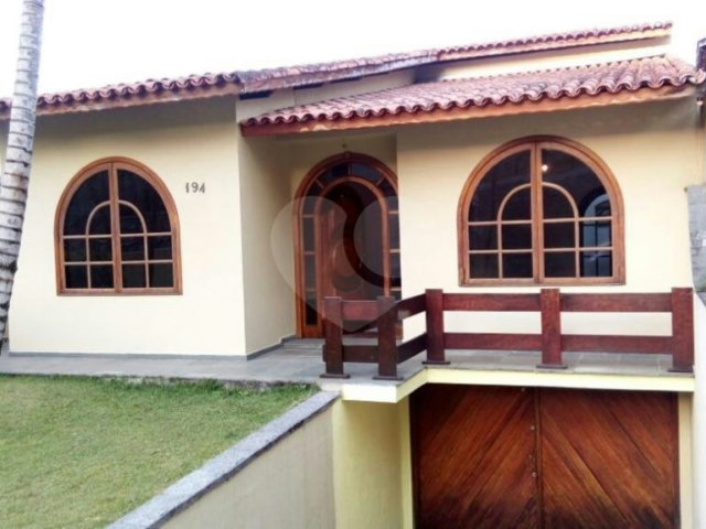 Casa Térrea à venda com 4 quartos, sendo 1 suíte,  em Jardim Floresta, São Paulo, SP