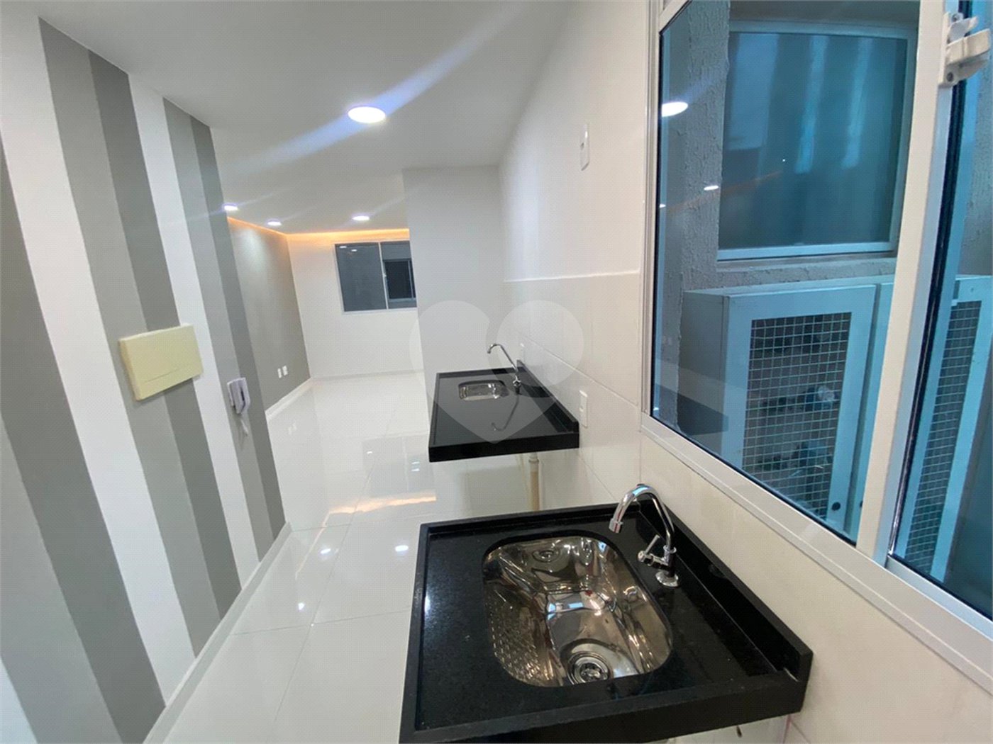 Apartamento à venda com 2 quartos em Santíssimo, Rio de Janeiro, RJ