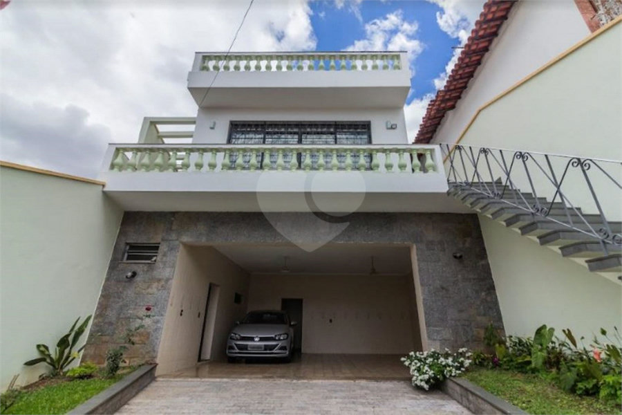 Casa à venda com 3 suítes em Horto, São Paulo, SP