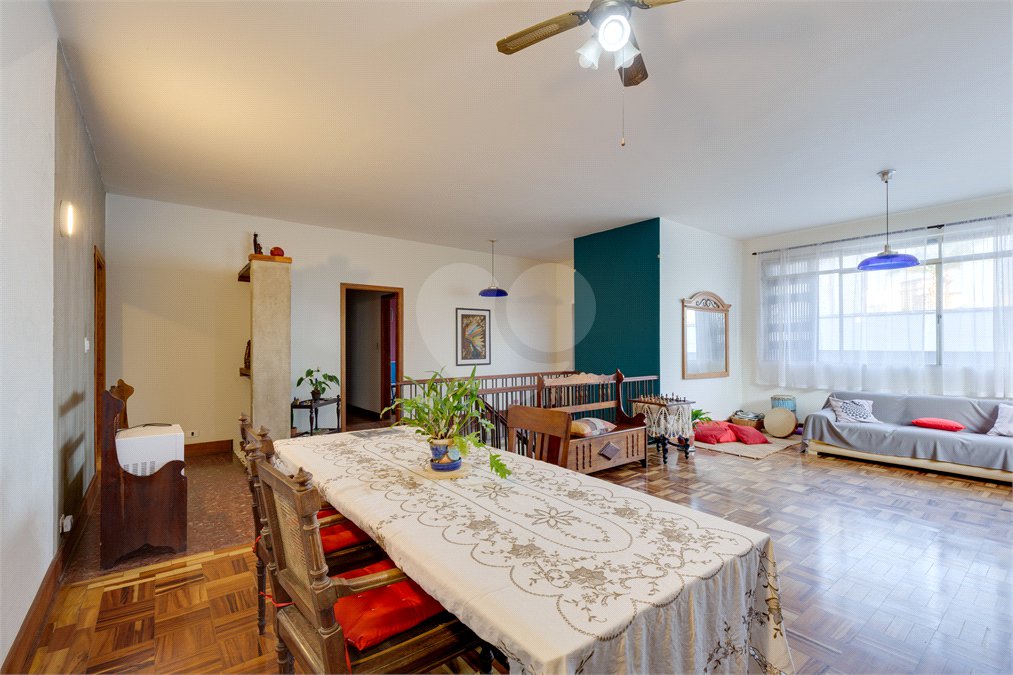 Casa à venda com 5 quartos, sendo 2 suítes, em Alto da Boa Vista, São Paulo, SP
