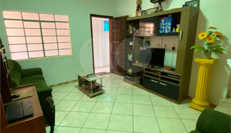 Sobrado à venda com 3 quartos em Jundiapeba, Mogi das Cruzes, SP