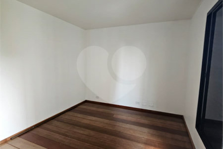 Apartamento à venda com 4 quartos, sendo 2 suítes,  em Jardim Parque Morumbi, São Paulo, SP