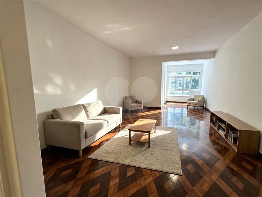 Apartamento à venda com 3 quartos, sendo 1 suíte, em Copacabana, Rio de Janeiro, RJ
