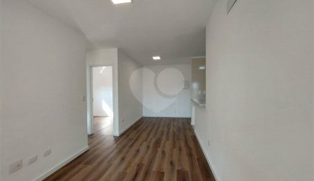 Apartamento à venda com 2 quartos, sendo 1 suíte,  em Vila Moreira, Guarulhos, SP
