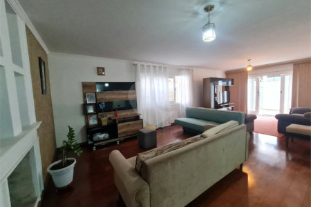 Casa Térrea à venda com 4 quartos, sendo 1 suíte, em Interlagos, São Paulo, SP