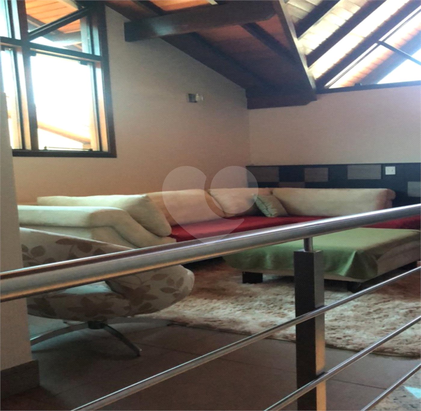 Casa à venda com 4 quartos, sendo 2 suítes, no condomínio Florada da Serra, São Paulo - SP