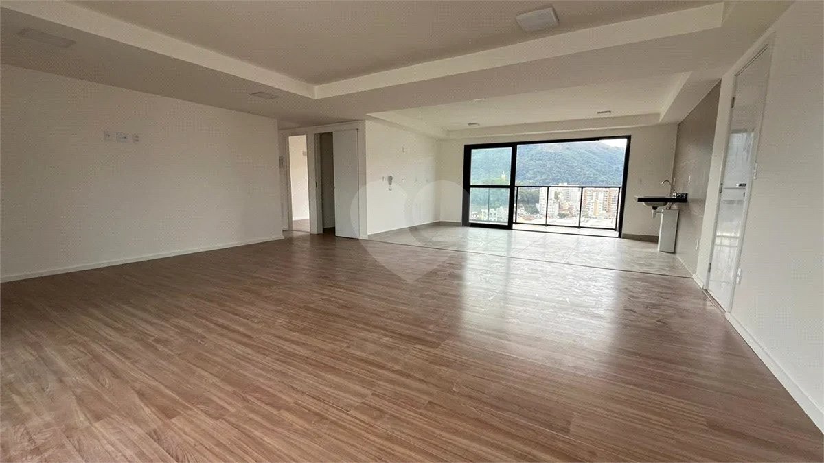 Apartamento à venda com 3 quartos, sendo 3 suítes, no Centro, Poços de Caldas - MG