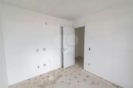 Apartamento à venda com 3 suítes em Vila Firmiano Pinto, São Paulo, SP
