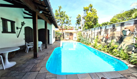 Casa Térrea à venda com 5 quartos, sendo 3 suítes,  em Granja Julieta, São Paulo, SP