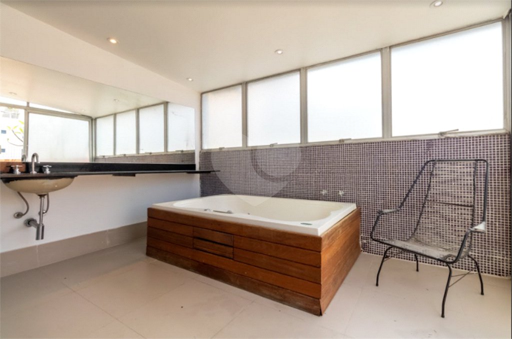 Cobertura à venda ou para alugar com 4 quartos, sendo 2 suítes, em Perdizes, São Paulo, SP