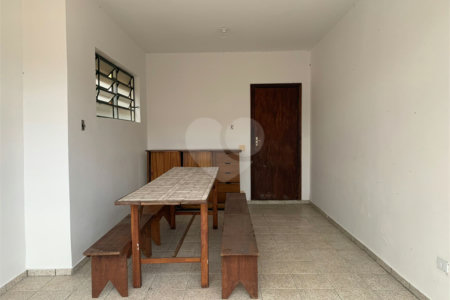 Casa à venda com 4 quartos, sendo 3 suítes, em Jardim Alvorada (zona Oeste), São Paulo, SP
