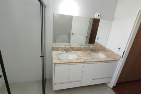 Apartamento de 3 dormitórios à Venda - Jardim Bethânia