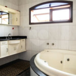 Casa à venda com 4 quartos, sendo 2 suítes,  no condomínio Villaggio Capriccio, Louveira - SP