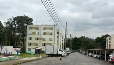 Casa para alugar com 2 quartos no condomínio Estrada do Preju, Itaquaquecetuba - SP