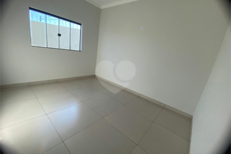 Casa à venda com 2 quartos, sendo 1 suíte, em Ipê, Três Lagoas, MS