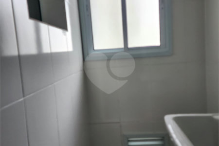 Casa à venda com 2 quartos, sendo 1 suíte, no condomínio Residencial Sanches, São Paulo - SP
