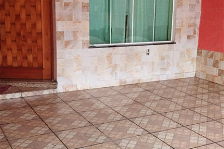 Sobrado à venda com 3 quartos, sendo 1 suíte,  em Vila Nova Cintra, Mogi das Cruzes, SP
