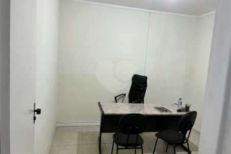 Casa à venda com 4 quartos em Jardim Oriental, São Paulo, SP