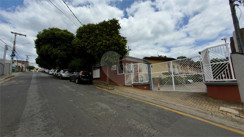 Casa à venda com 2 quartos no condomínio Portal dos Gamez, Atibaia - SP