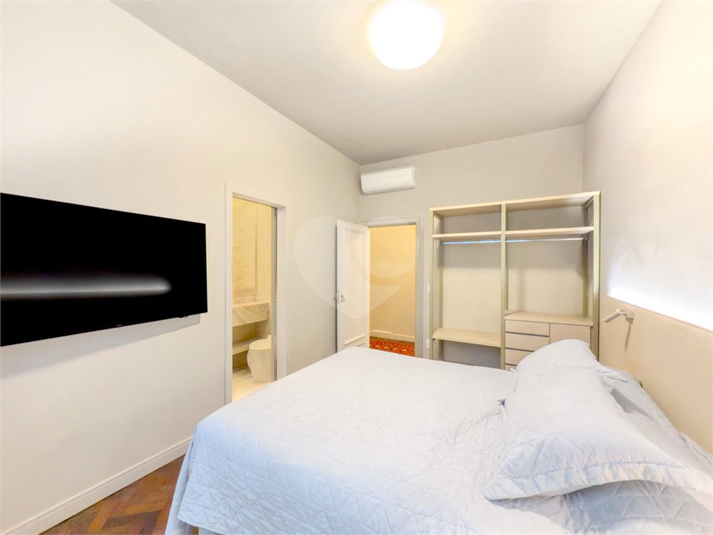 Apartamento à venda com 4 quartos, sendo 1 suíte,  em Copacabana, Rio de Janeiro, RJ