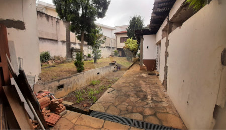 Casa Térrea à venda com 3 quartos, sendo 1 suíte,  em Jardim Prudência, São Paulo, SP