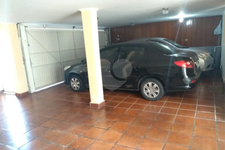 Casa à venda com 5 quartos, sendo 3 suítes,  em Vila Oliveira, Mogi das Cruzes, SP