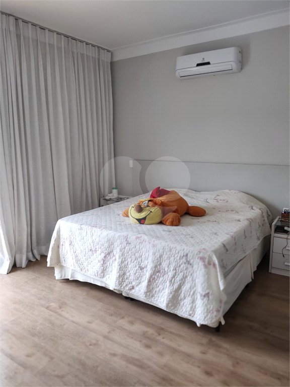 Casa à venda com 4 quartos, sendo 2 suítes, no condomínio Residencial Villaggio Paradiso, Itatiba - SP