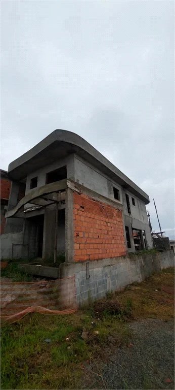 Terreno à venda com 3 quartos, sendo 1 suíte, no condomínio Lago dos Pássaros, Cotia - SP