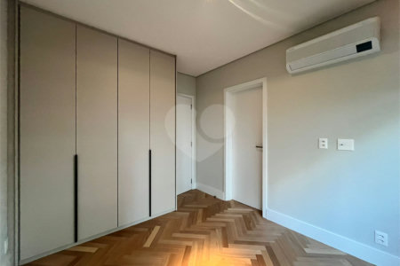 Apartamento à venda com 2 suítes em Vila Nova Conceição, São Paulo, SP