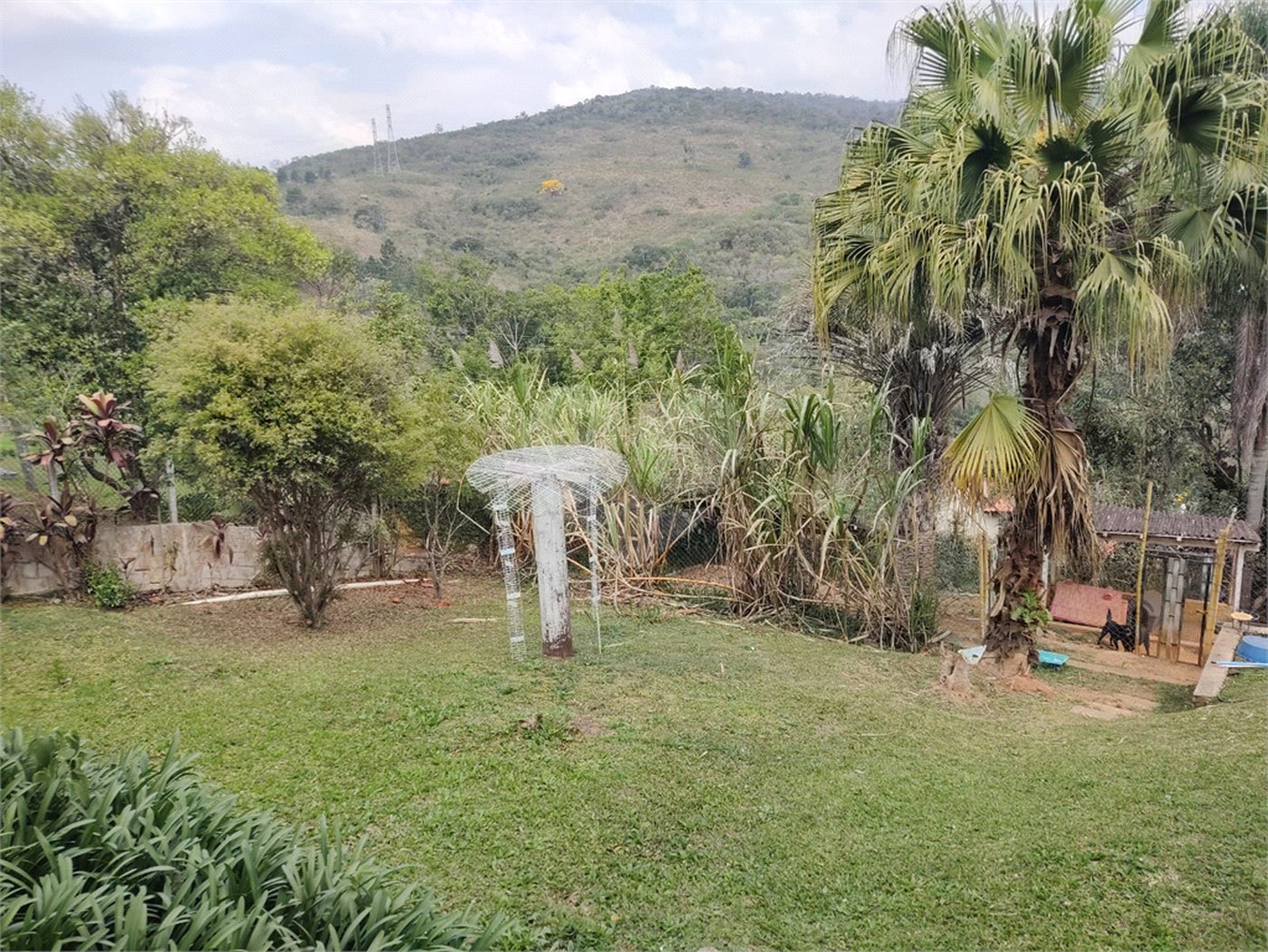 Casa à venda com 5 quartos, sendo 2 suítes, no condomínio Cinco Lagos Portaria II, Mairiporã - SP