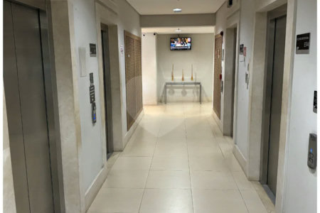 Conjunto comercial com 223,38 m² à venda na Vila Carrão