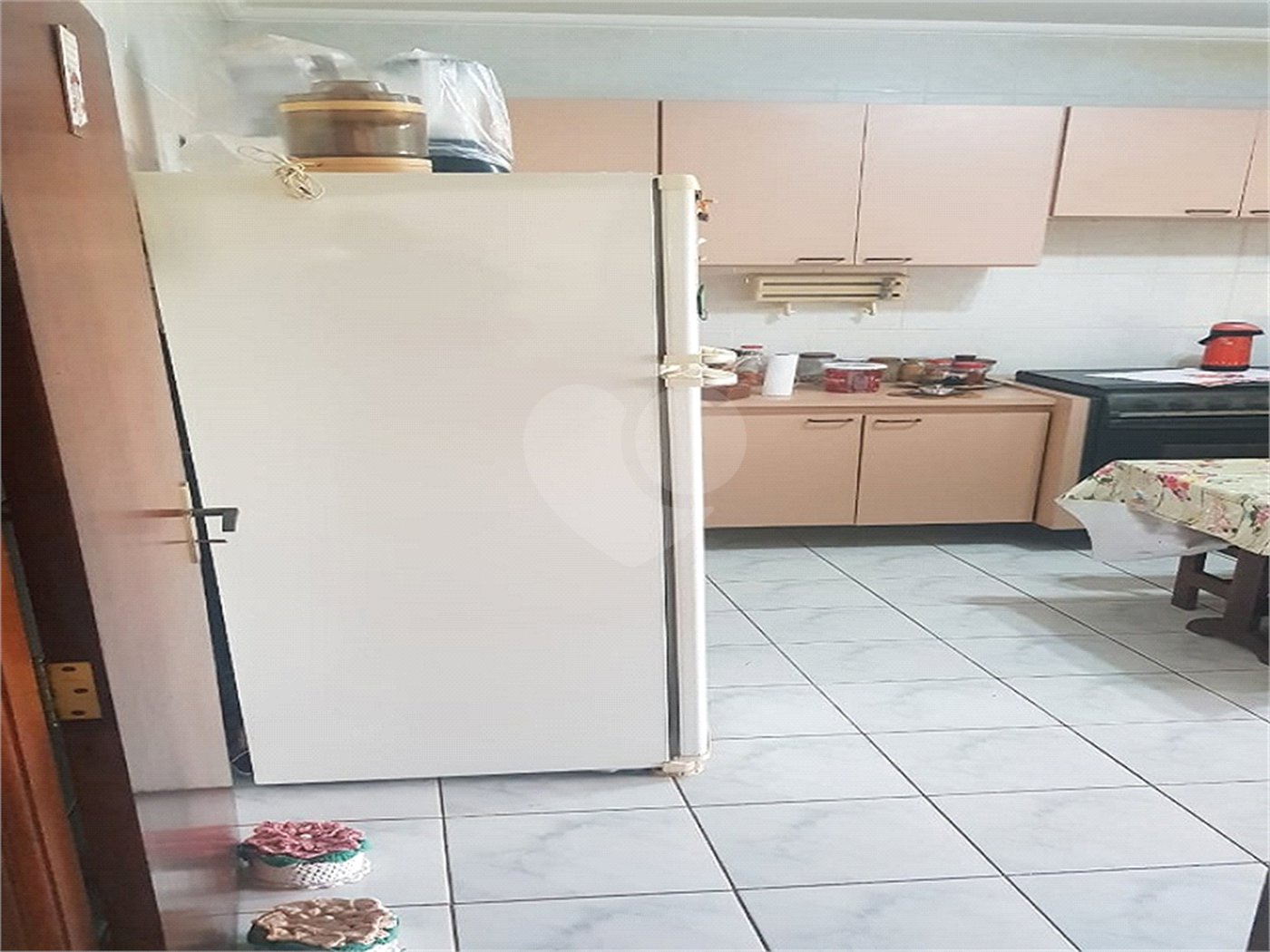 Sobrado à Venda no Parque Fehr – 3 Dormitórios e Área Gourmet em Rua Tranquila