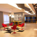 Espaço, conforto e uma localização privilegiada fazem deste apartamento mobiliado no Baeta Neves, em São Bernardo do Campo, uma excelente opção para seu novo lar. Com 118 m², três dormitórios e quatro banheiros, o imóvel oferece ambientes amplos para acomodar a família e receber amigos com comodidad