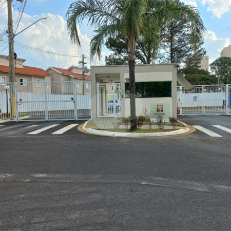 Casa no Condomínio Vila Verde Sabará.