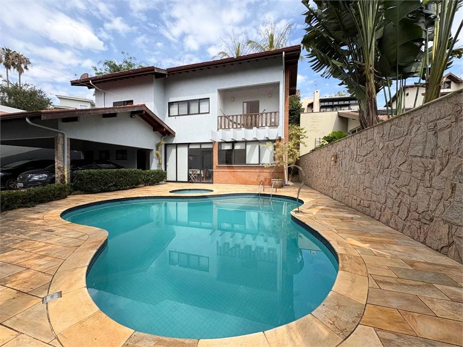 Casa a Venda no Condomínio Vista Alegre - Sede em Vinhedo/SP