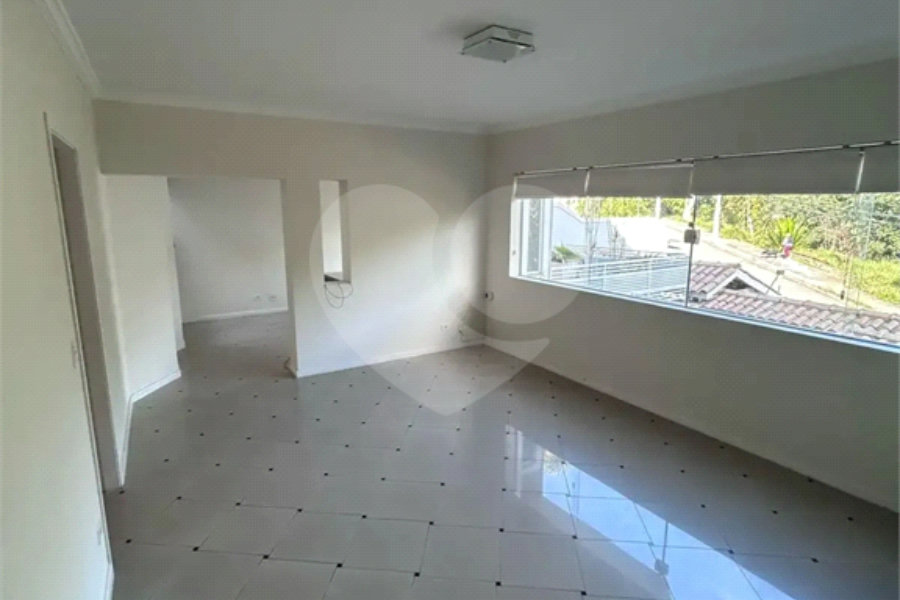 Sobrado à venda com 4 quartos, sendo 2 suítes, em Tremembé, São Paulo, SP