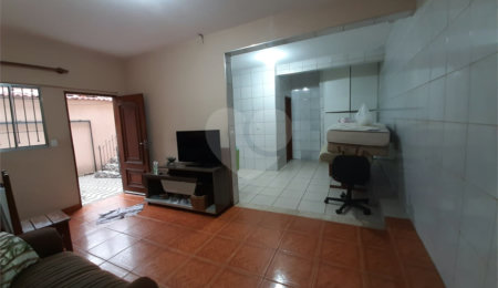 Sobrado à venda com 3 quartos, sendo 1 suíte,  em Jardim Peri, São Paulo, SP