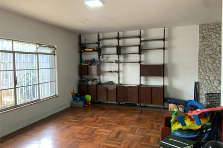 Casa à venda com 3 quartos em Cidade Vargas, São Paulo, SP