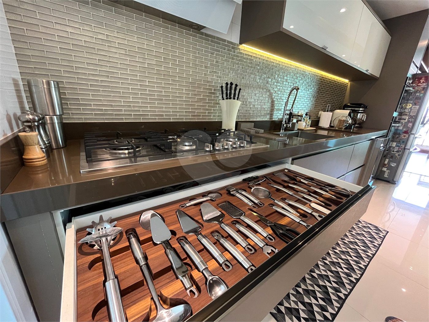 Apartamento à venda com 3 suítes em Santa Teresinha, São Paulo, SP