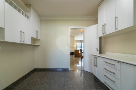 Apartamento à venda com 4 quartos, sendo 3 suítes, em Brooklin Paulista, São Paulo, SP