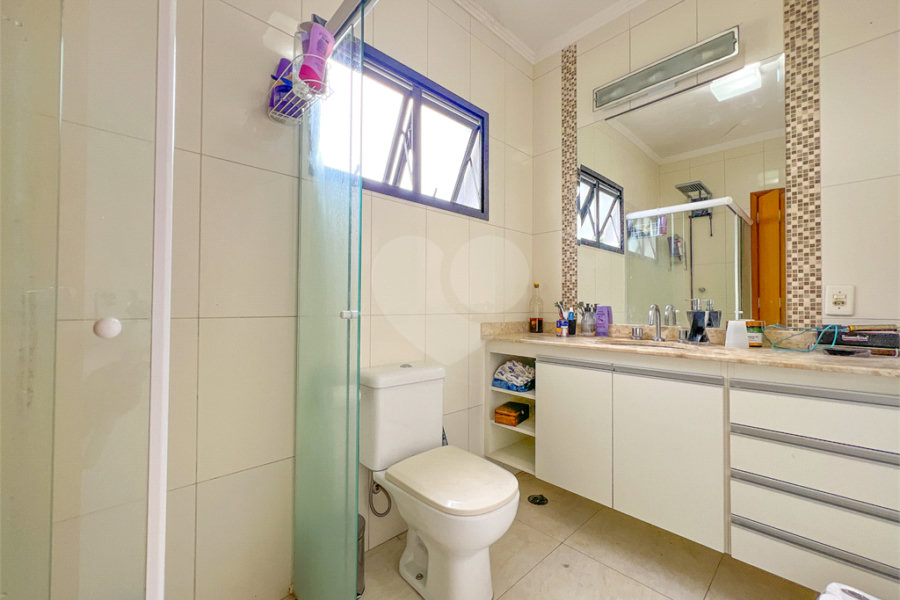 Sobrado à venda com 3 quartos, sendo 1 suíte,  em Tremembé, São Paulo, SP