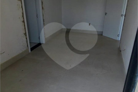 Casa à venda com 3 quartos, sendo 1 suíte,  no condomínio Terras de São Fernando, Cotia - SP