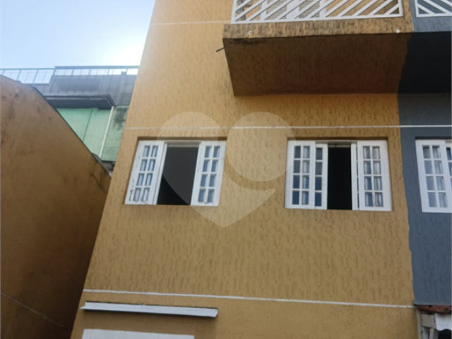 Sobrado à venda com 3 quartos, sendo 2 suítes,  em Parada Inglesa, São Paulo, SP