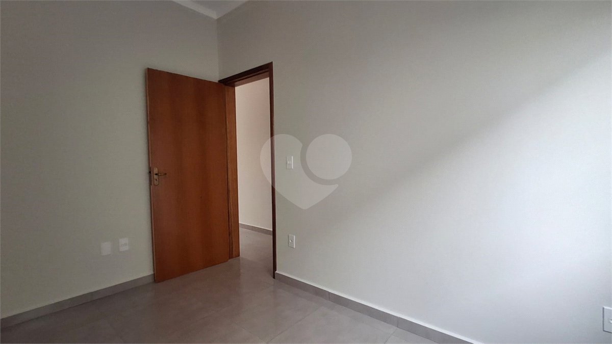 Casa de Vila à venda com 2 quartos em Jardim Santa Marta, Sorocaba, SP