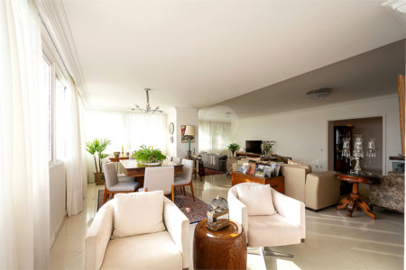 Apartamento à venda com 4 suítes em Jardim Marajoara, São Paulo, SP