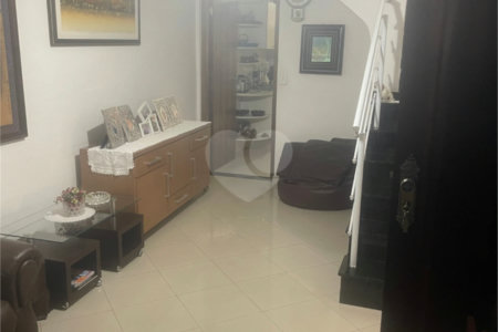 Sobrado à venda com 3 quartos em Vila Nova Alba, São Paulo, SP