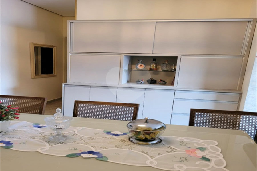 Casa Térrea à venda com 5 quartos, sendo 2 suítes,  em Jardim Aricanduva, São Paulo, SP