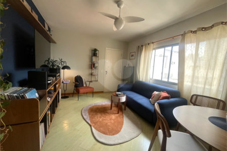 Apartamento à venda com 3 quartos, sendo 1 suíte, em Vila Olímpia, São Paulo, SP