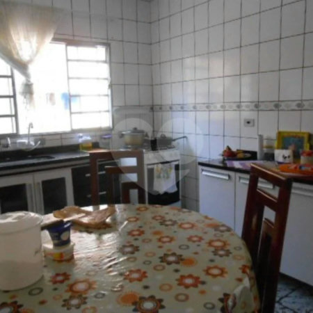 Sobrado à venda com 4 quartos, sendo 1 suíte, em Vila Mazzei, São Paulo, SP