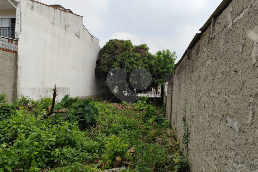 Terreno à venda com 1 suíte em Vila Constança, São Paulo, SP